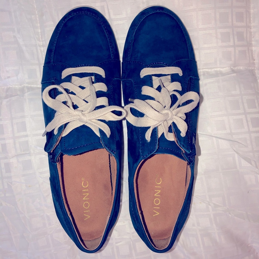 Vionic Abigail Sneaker size 10
